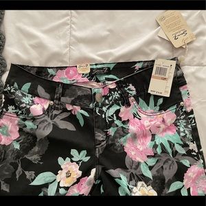 Flower pants/Seven7